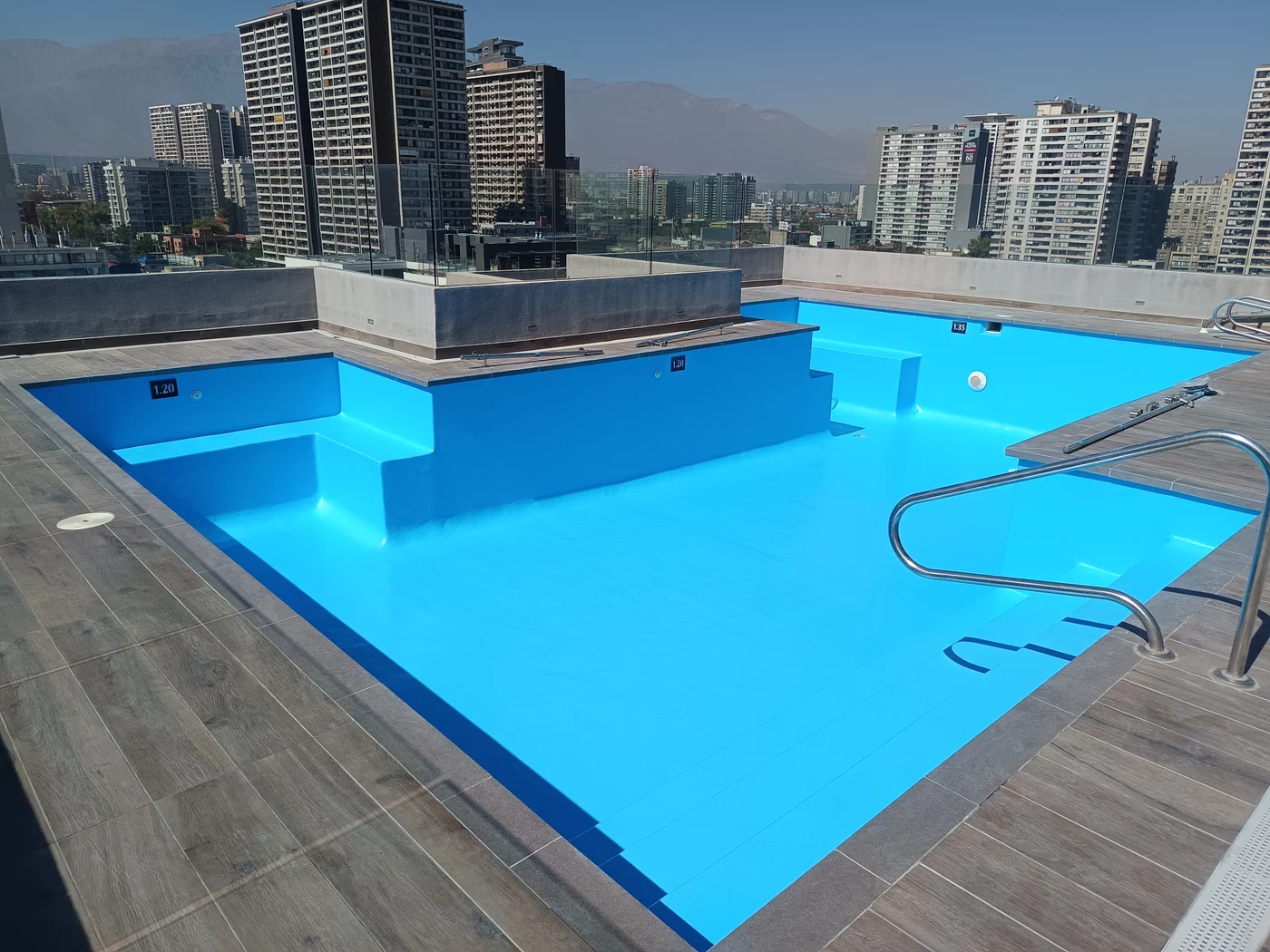 FRP Plástico Reforzado en piscinas iPool